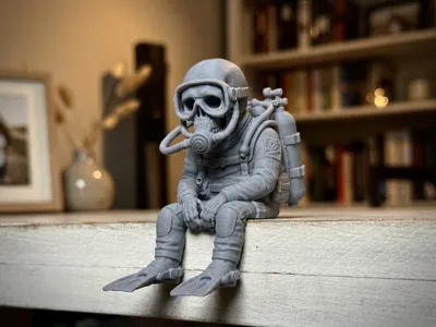 The Diver - Skull Edge Sitter