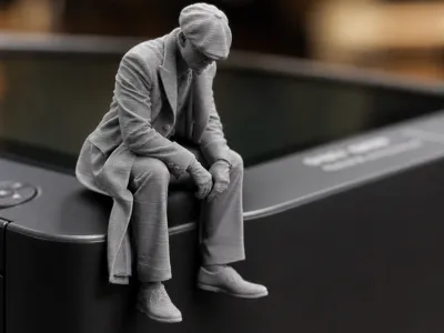 Thomas Shelby Edge Sitter