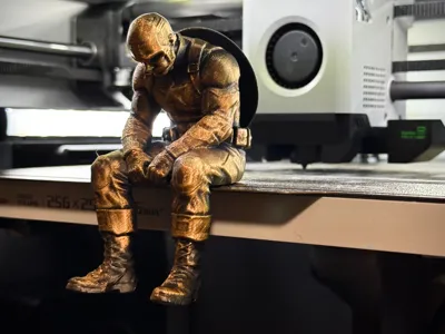 Captain America Edge Sitter